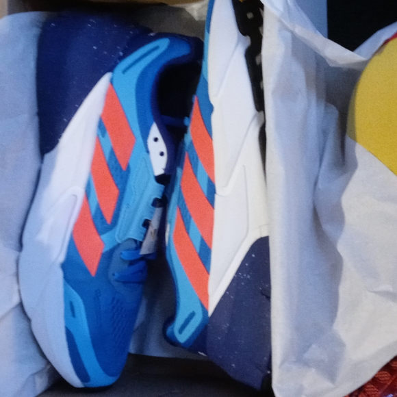 Adidas Alistair size 10 - Picture 2 of 11